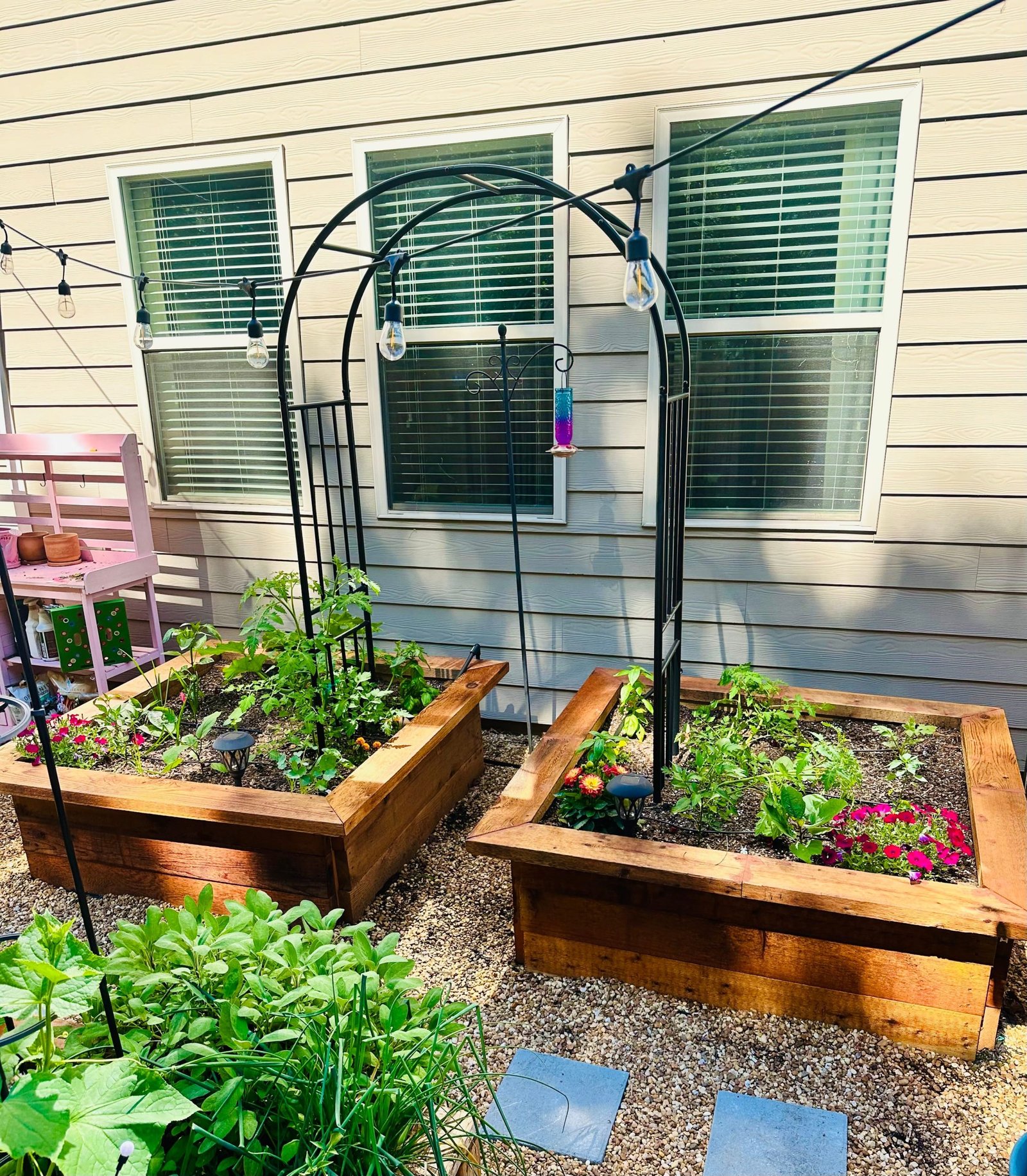 How to Make Your Own Indoor Herb Garden Home Depot: DIY Tips - Garden